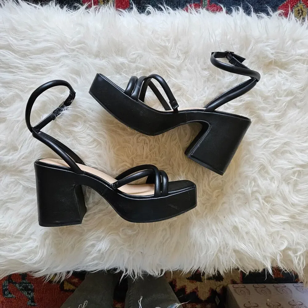 Wild Fable Wide Platform Heels Size 10